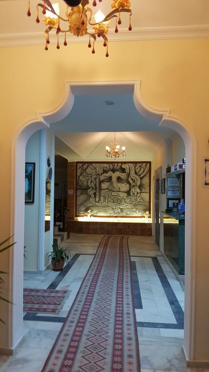 Hotel First Class ดีดิม ภายนอก รูปภาพ
